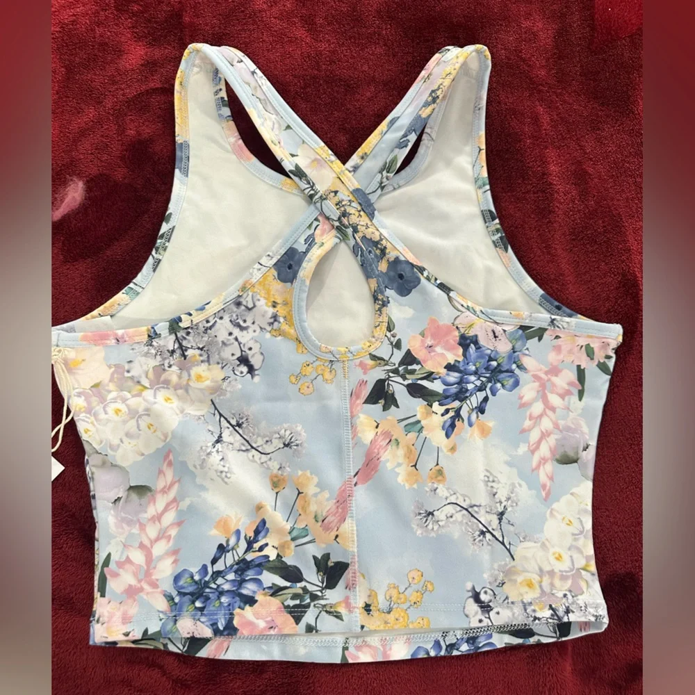 Jessica Simpson NEW Floral Two-Piece Crop Top and Short Set - Pastel Blue Floral - Picture 2 of 4